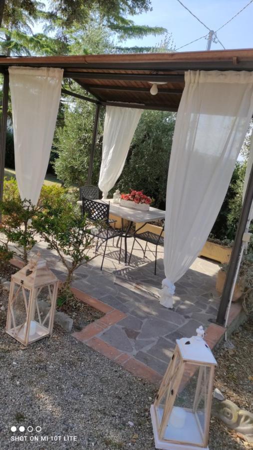 Agriturismo La Ghiraia Санта Луче Екстериор снимка